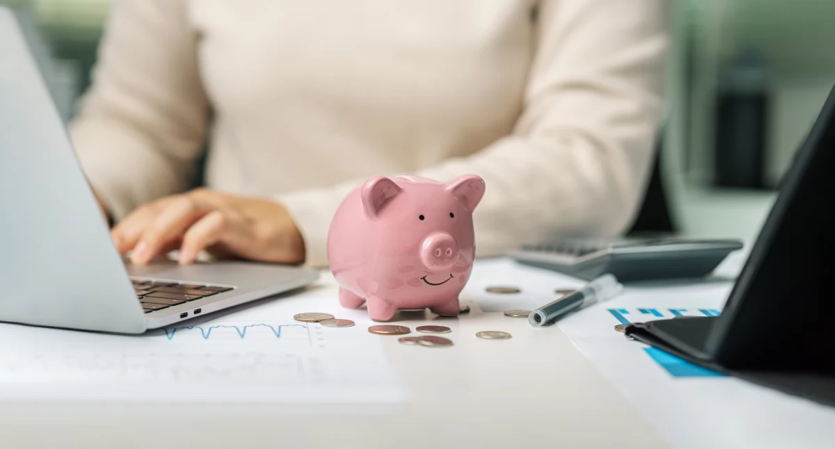 Jak działa konto oszczędnościowe i kiedy warto je założyć?