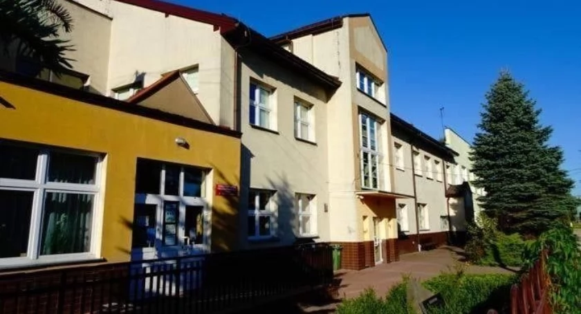 Modernizacja przy Szkole Podstawowej w Rybnie