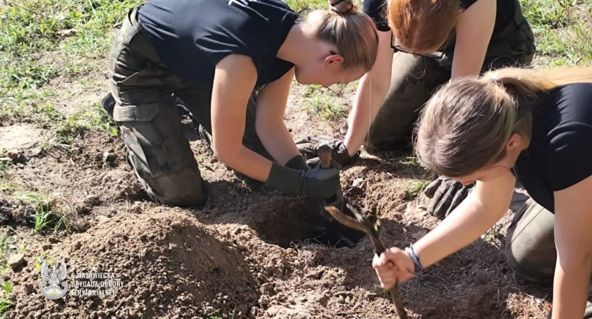 Uczniowie szkolili się z Terytorialsami z Pomiechówka