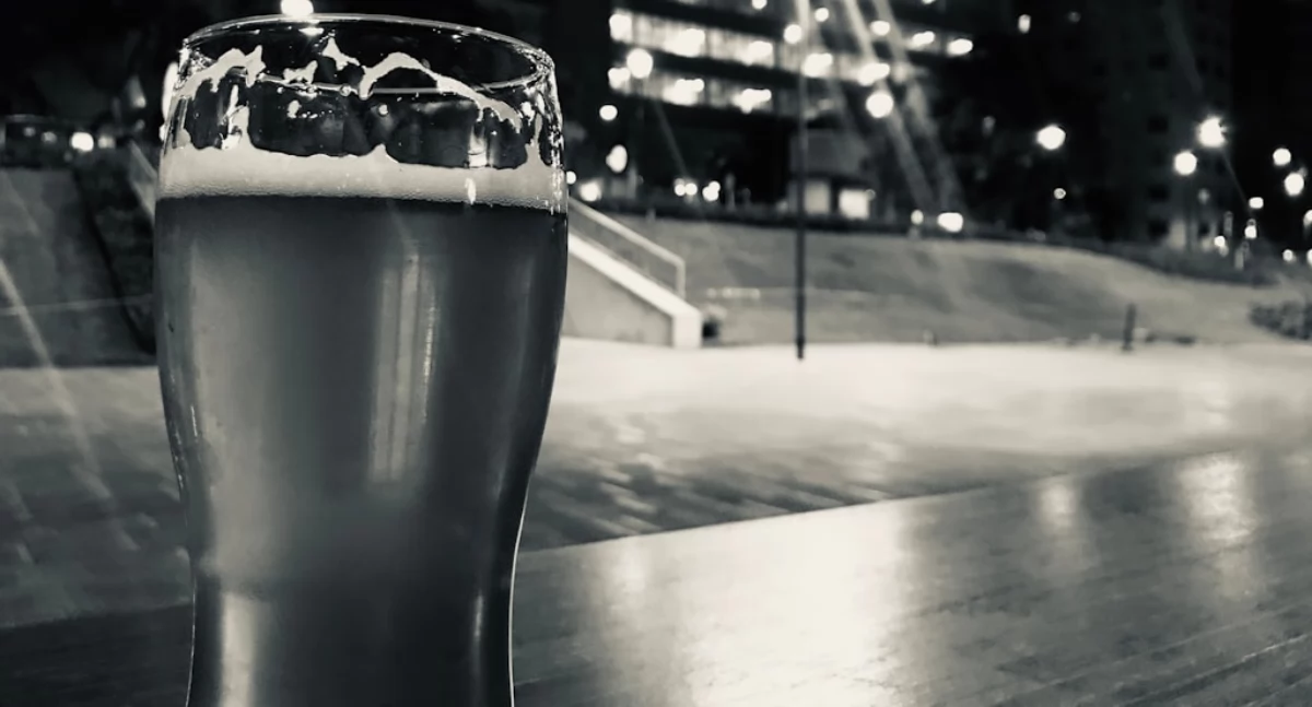 Codzienne picie alkoholu: skutki, ryzyko i jak z tym skończyć