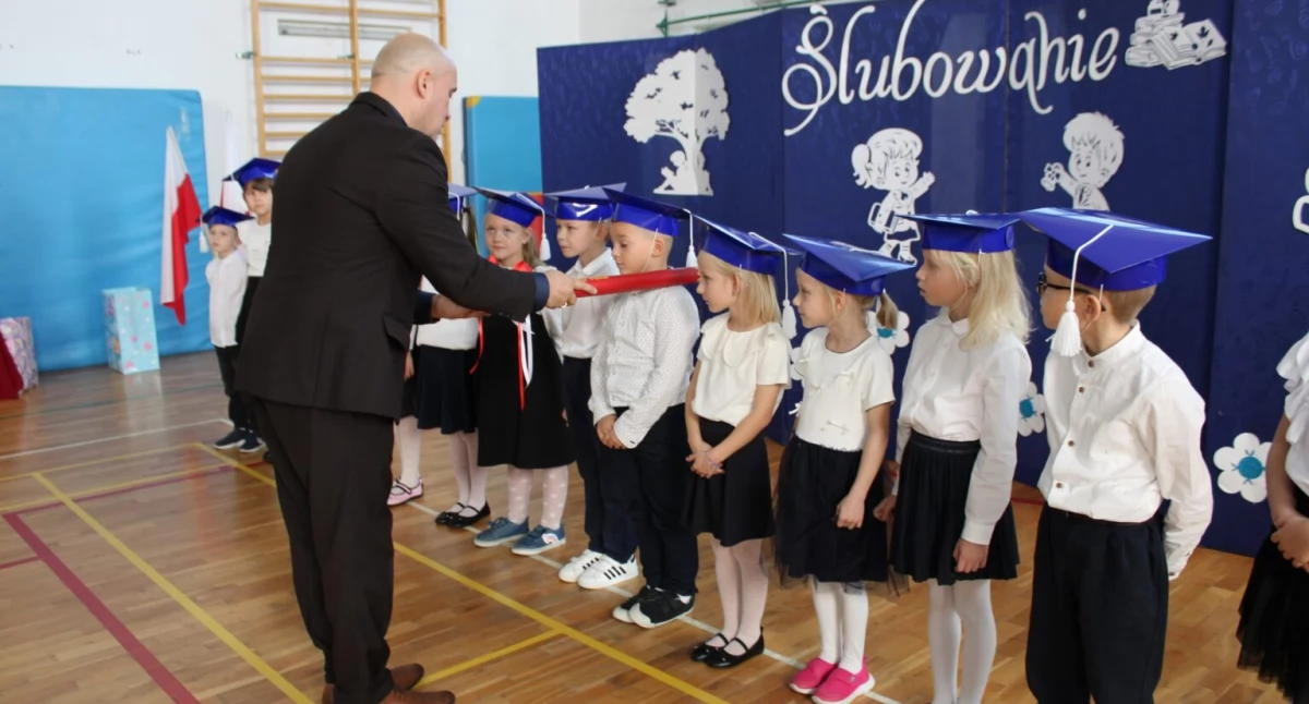 Dzień Edukacji Narodowej w gminie Młodzieszyn – uroczyste apele i pasowanie pierwszoklasistów