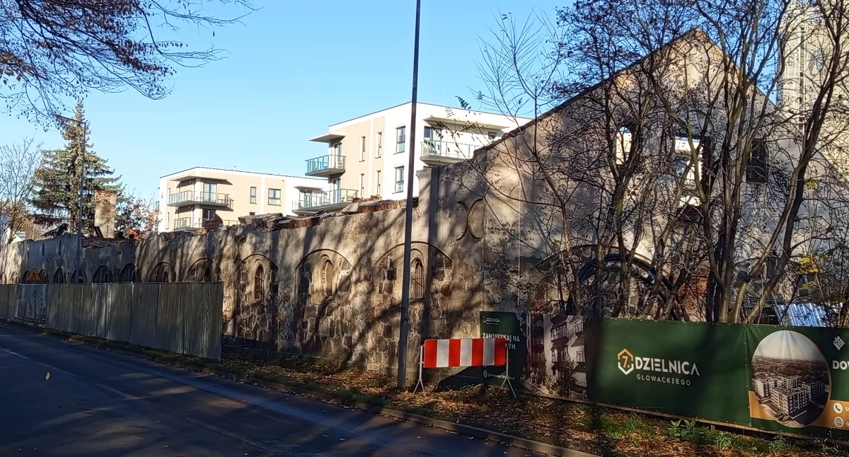 Stajnie byłego folwarku w Czerwonce odzyskają dawny blask