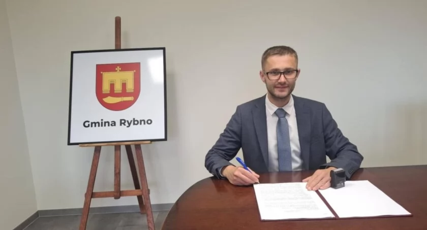 Gmina Rybno: dotacja dla Gminnej Spółki Wodnej na konserwację rowu melioracyjnego w Wesołej