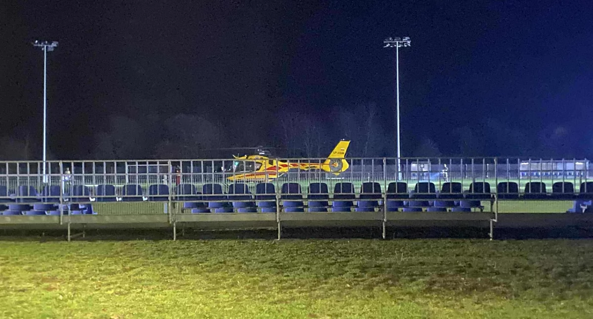 Testowe lądowanie helikoptera ratownictwa Medycznego na boisku w Brochowie