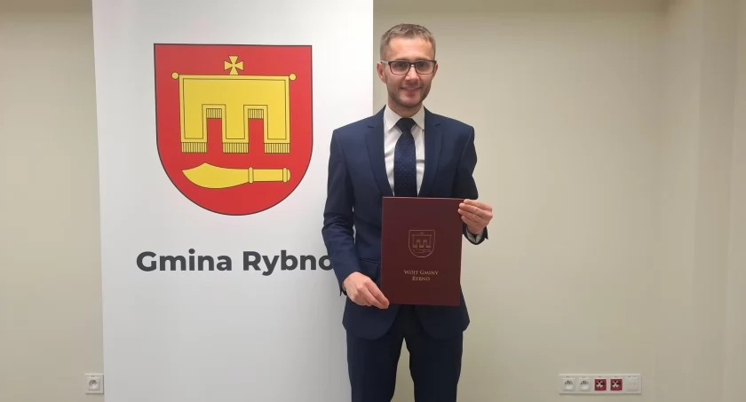 Zostaną wykonane przeglądy kominiarskie wraz z czyszczeniem przewodów kominowych budynków mieszkalnych, umowa z wykonawcą podpisana