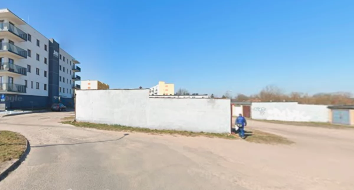 Tajemnicze znalezisko w Sochaczewie — pistolety maszynowe i granaty w porzuconej astrze [AKTUALIZACJA]