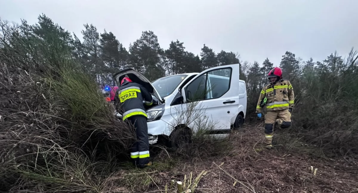 Wjechał do rowu - wypadek w Młodzieszynku