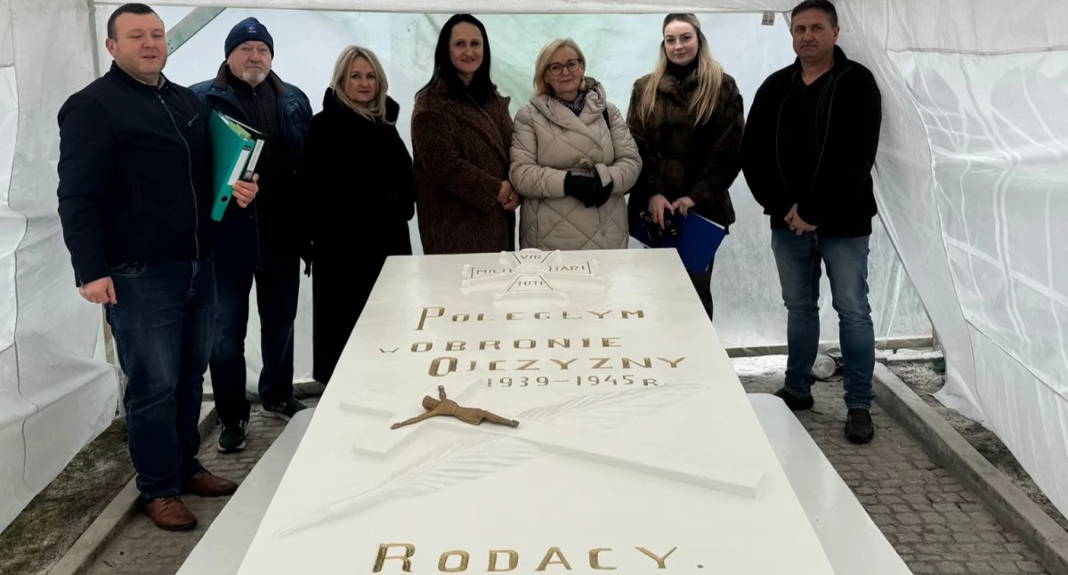 Odrestaurowano pomnik żołnierzy poległych w 1939 roku w Juliopolu