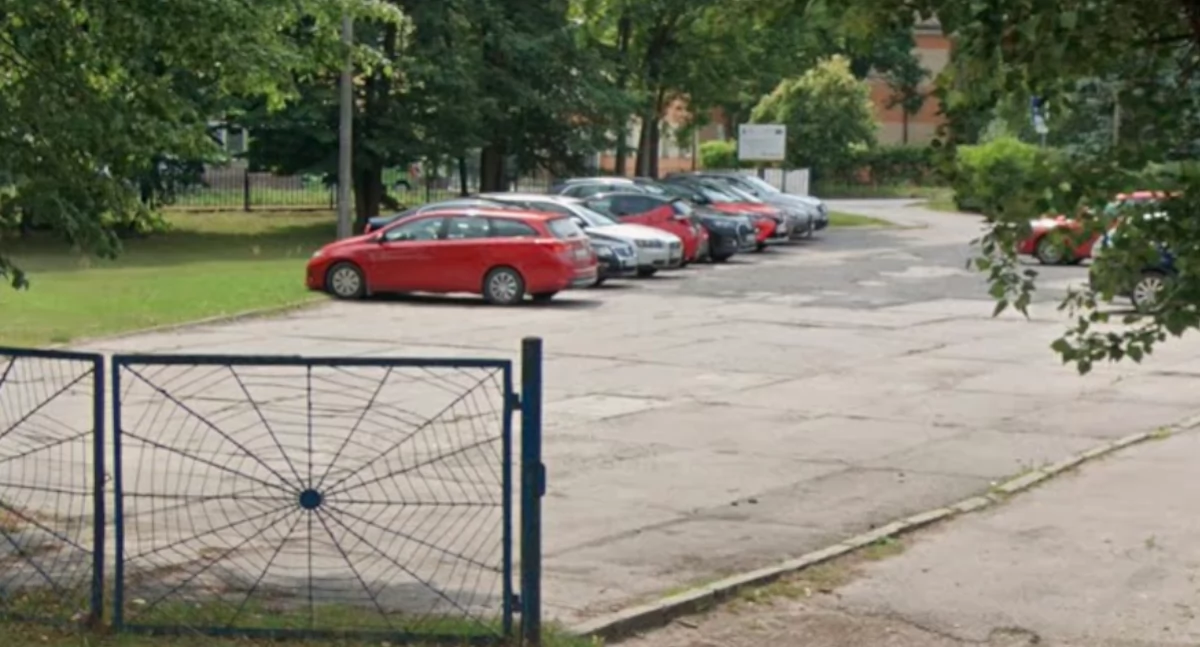 Kadencja mija, a parkingi bez zmian - czy burmistrz boi się mediów?