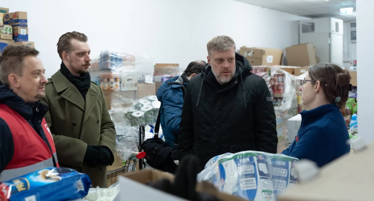8 stopni – w takim zimnie pracują ludzie w sochaczewskim Dino