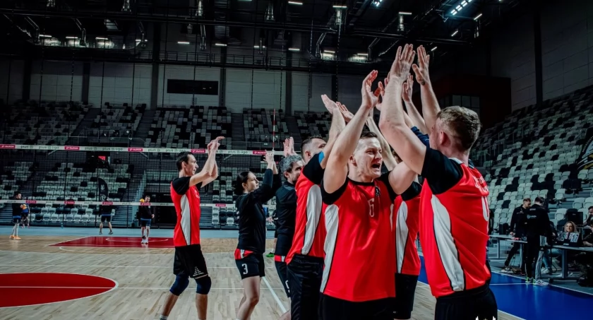 Drużyna 6MBOT na 5! Za nami Mistrzostwa WOT w Piłce Siatkowej 