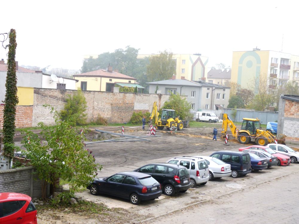 Ruszyła przebudowa placu przy ratuszu