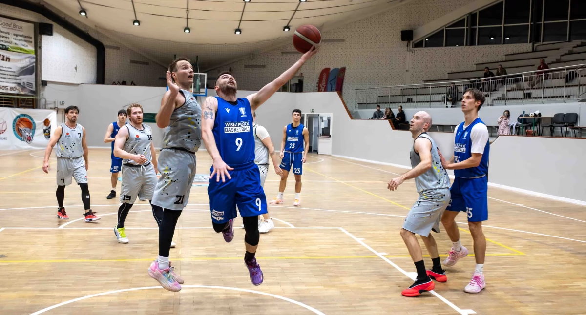 Sochaczewska Liga Koszykówki: Wczorajsi znowu na czele po niedzielnych meczach