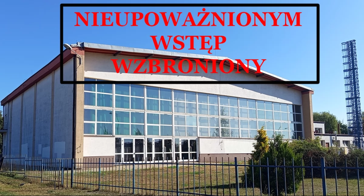 Nikt nie ma zakazu wstępu na miejskie obiekty - twierdzi sochaczewski Urząd Miejski 
