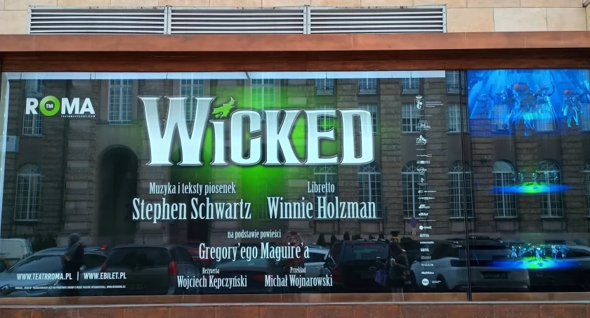 Mieszkańcy gminy Rybno na musicalu „Wicked” w Teatrze Roma