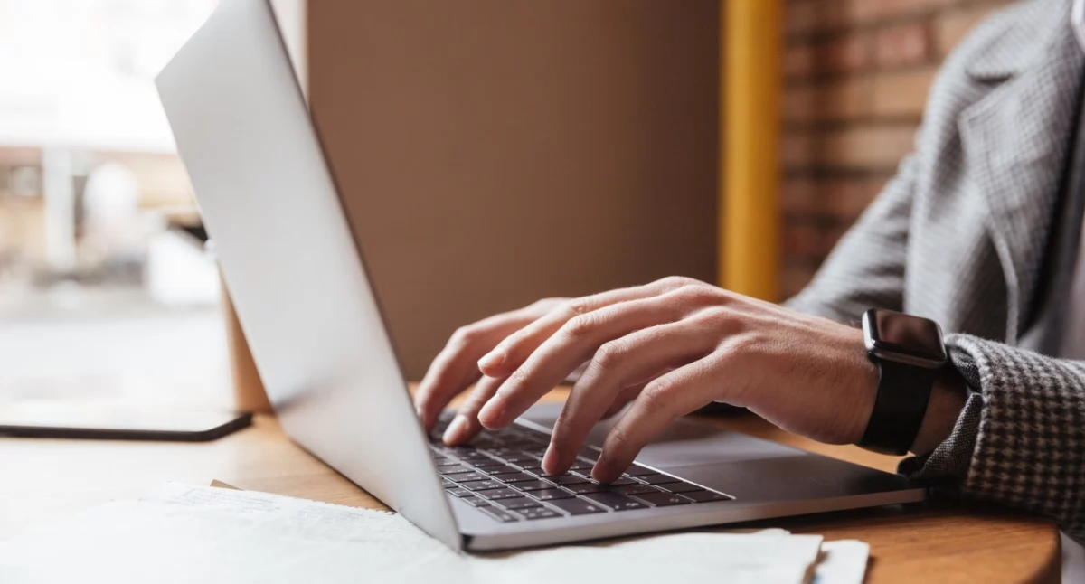 Laptop dla studenta kierunków humanistycznych i technicznych – różne potrzeby, różne rozwiązania