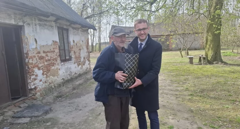 Świąteczna zbiórka żywności dla samotnych i seniorów z gminy Rybno