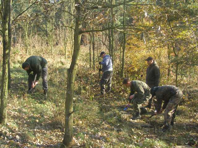 Zapomniane cmentarze, których nie odwiedza nikt