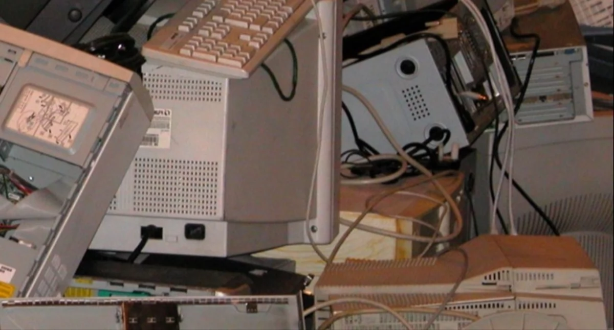 Zamiast wyrzucić do kosza zanieś elektrośmieci do Czwórki