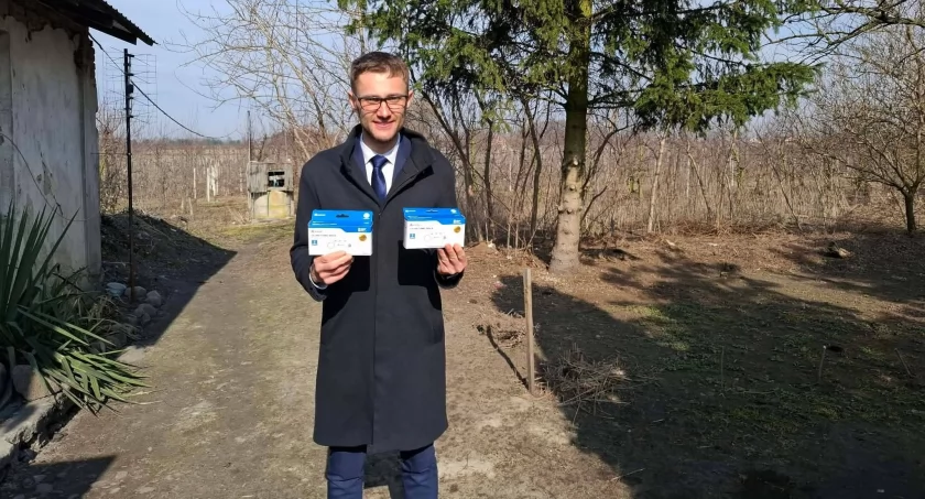 Rybno: ruszyła akcja montażu czujników dymu i tlenku węgla w domach mieszkańców