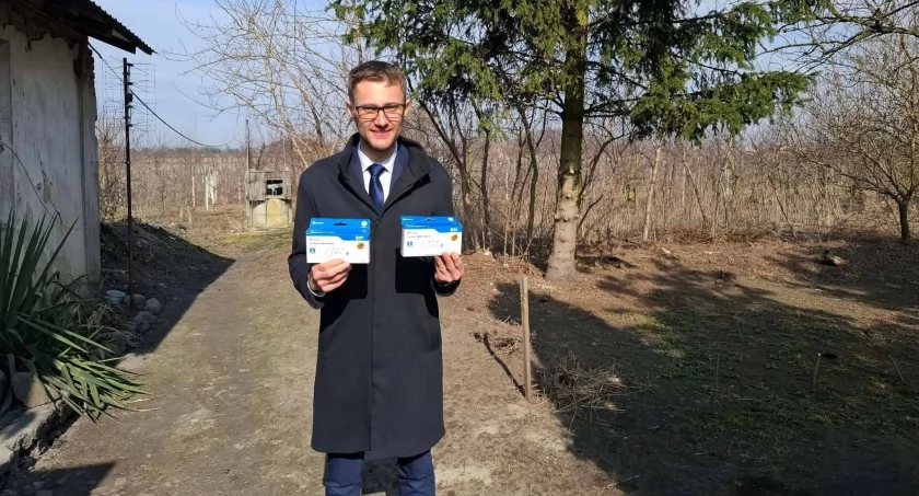 Zakończyła się akcja dystrybucji oraz montażu autonomicznych czujek dymu i czujek tlenku węgla w Rybnie