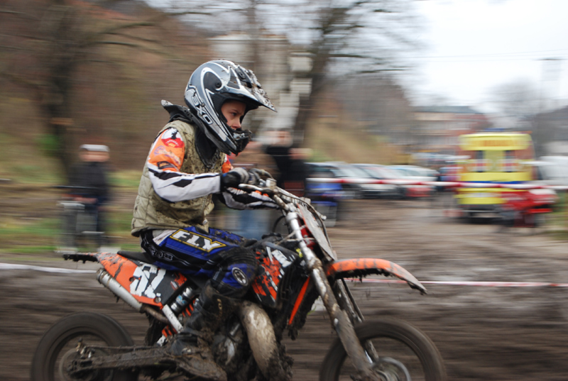MOTOCROSSOWE ZAWRACANIE KIJEM BZURY.