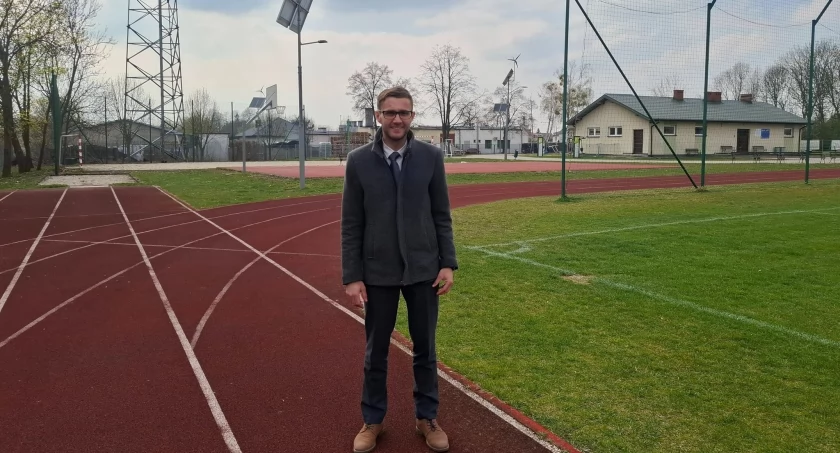 Dofinansowanie na modernizację oświetlenia na terenie kompleksu sportowego w Rybnie