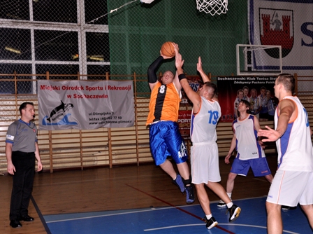 SOCHACZEWSKA LIGA KOSZYKÓWKI PO III KOLEJCE - 28.11.2010