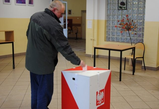 W mieście frekwencja niższa