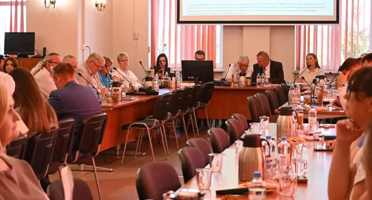 Jak radni studnie w gminie Sochaczew budowali 