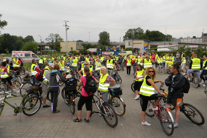Ponad 400 uczestników na starcie Rodzinnego Rajdu Rowerowego