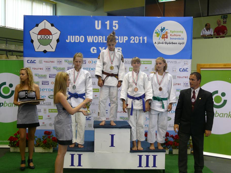 Srebrny medal Katarzyny Kaszy i V miejsce Justyny Szewczyk z Pucharu Świata U15 - Węgry 2011