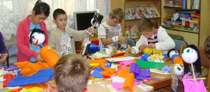 Warsztaty lalkarskie w bibliotece