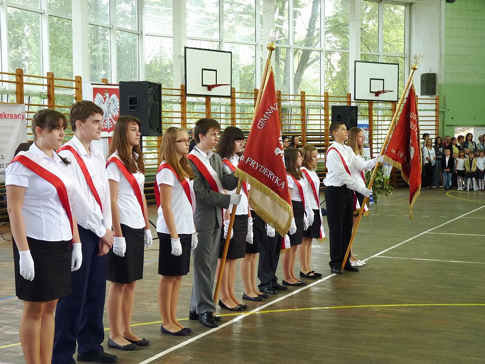 Usłyszeli pierwszy dzwonek