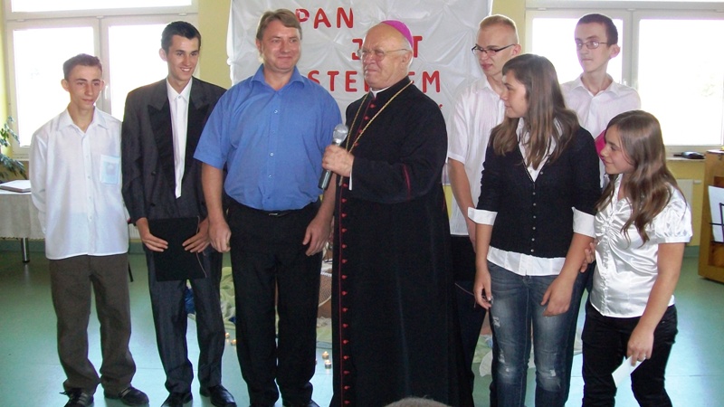 SZCZEGÓLNE ODWIEDZINY