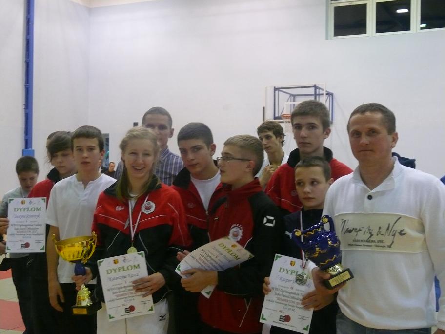 Złoto dla Kasi, Justyny, Wiktorii, Maćka i Mateusza z OgólnopolskiegoTurnieju Judo