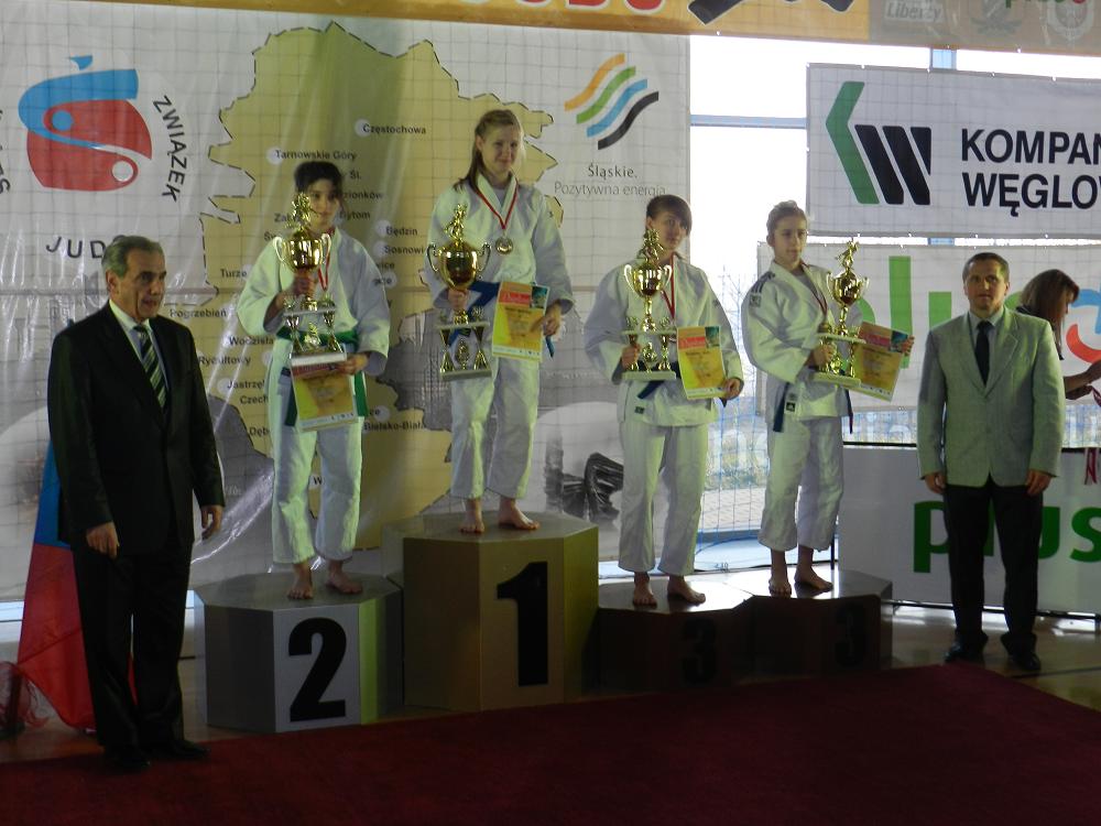 14 i 15 medal z Pucharu Polski w 2011 zdobyty przez UKS