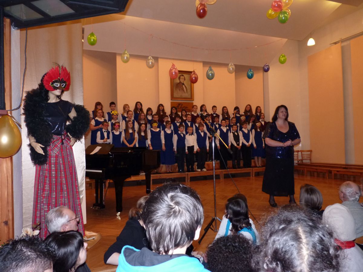 Karnawałowe rytmy w sochaczewskim muzyku