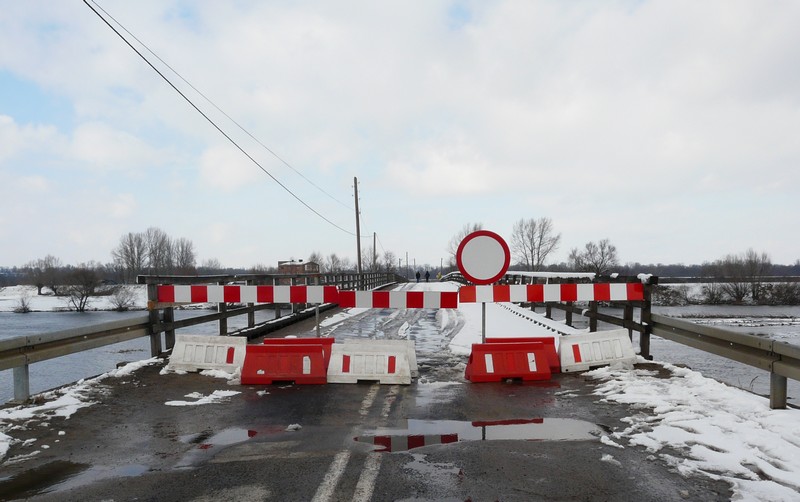 Budowa mostu w Kamionie