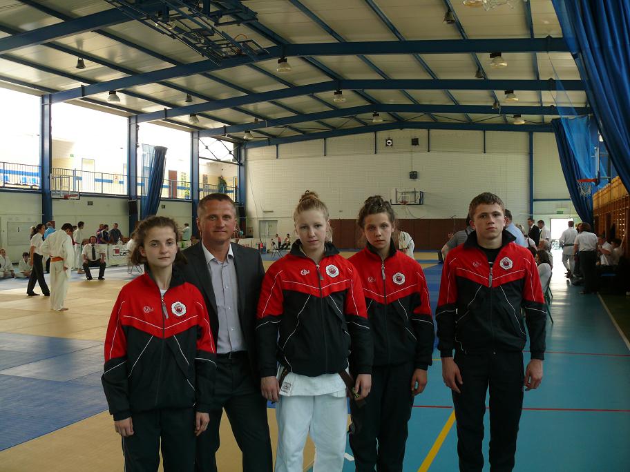 Awans trójki podopiecznych trenera Janusza Piechny do finałów Ogólnopolskiej Olimpiady Młodzieży.