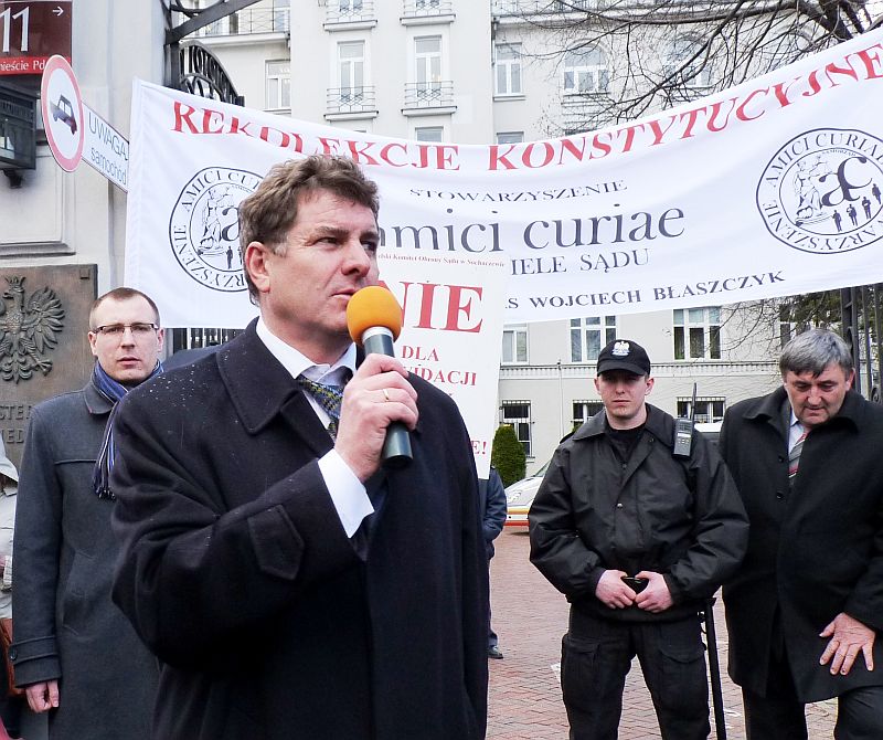Złóż podpis pod obywatelskim projektem ustawy w obronie sądów
