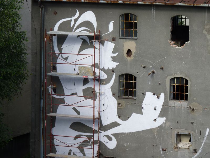 Mural nabiera kształtów