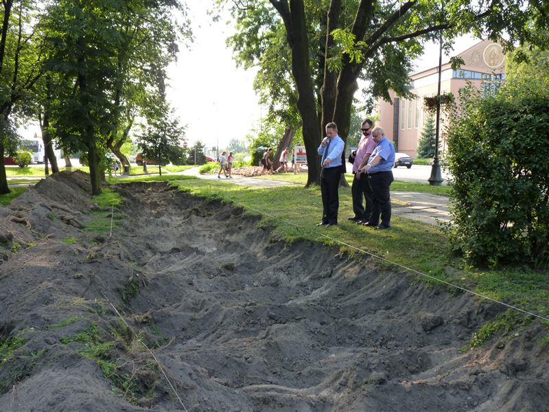 Wykopaliska archeologiczne przy dawnej pierzei Rynku.