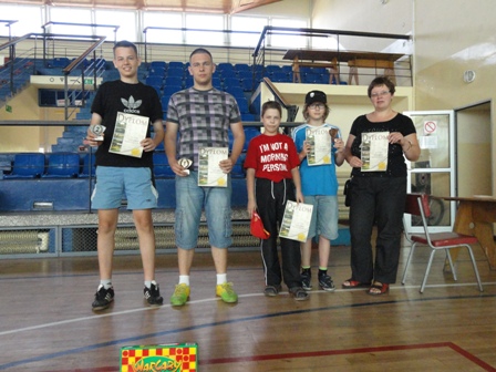 Bracia Selerscy na podium Turnieju Warcabowego