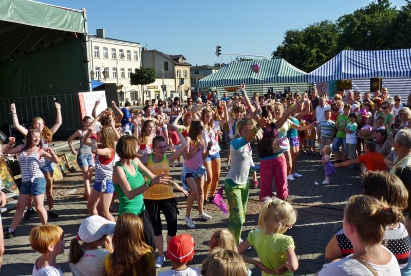 ZUMBAstyczna zabawa na Rozśpiewanym lecie z Famą
