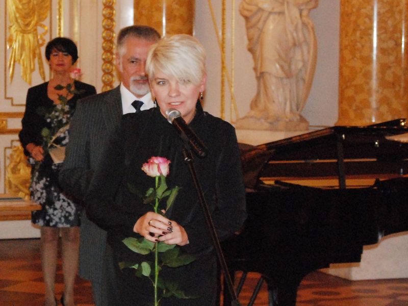 Gratulacje dla Urszuli Pawlak
