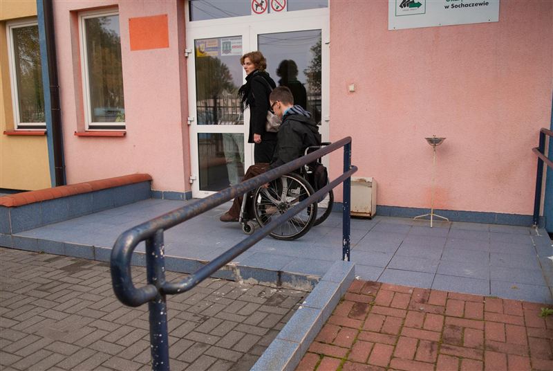 Sprawdzamy dostępność sochaczewskich urzędów