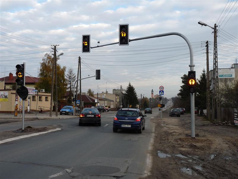 Na razie migają pomarańczowe