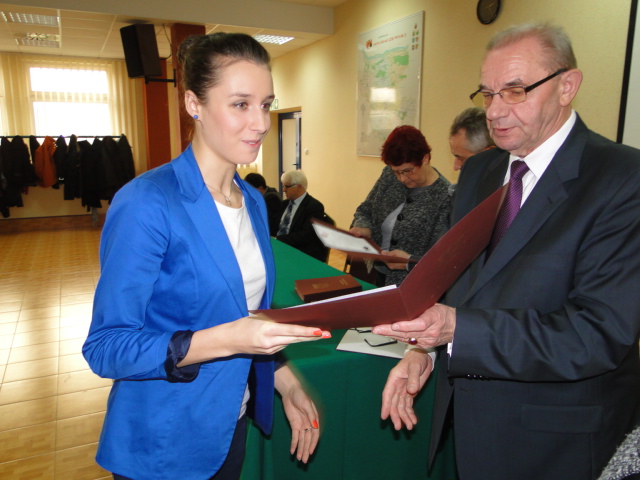 Stypendia starosty wręczone
