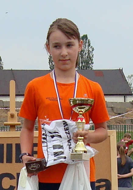 Julka Szewczyk wygrywa
